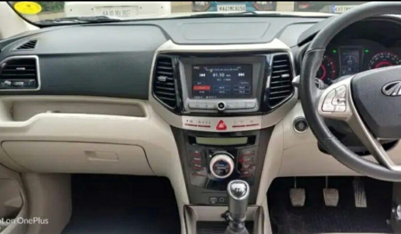 Used 2020 Mahindra XUV300 full