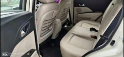 Used 2020 Mahindra XUV300 full