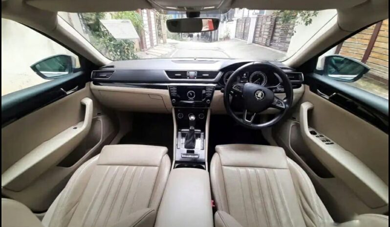 Used 2015 Skoda Superb full